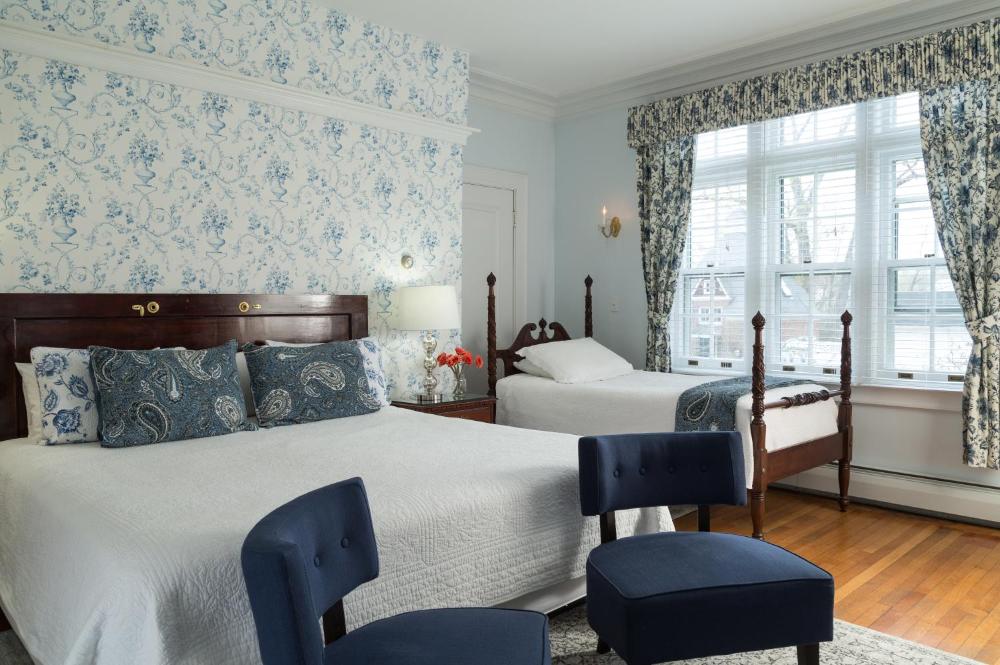 Room 10 - Estate King Room (Disability Access)  interior
